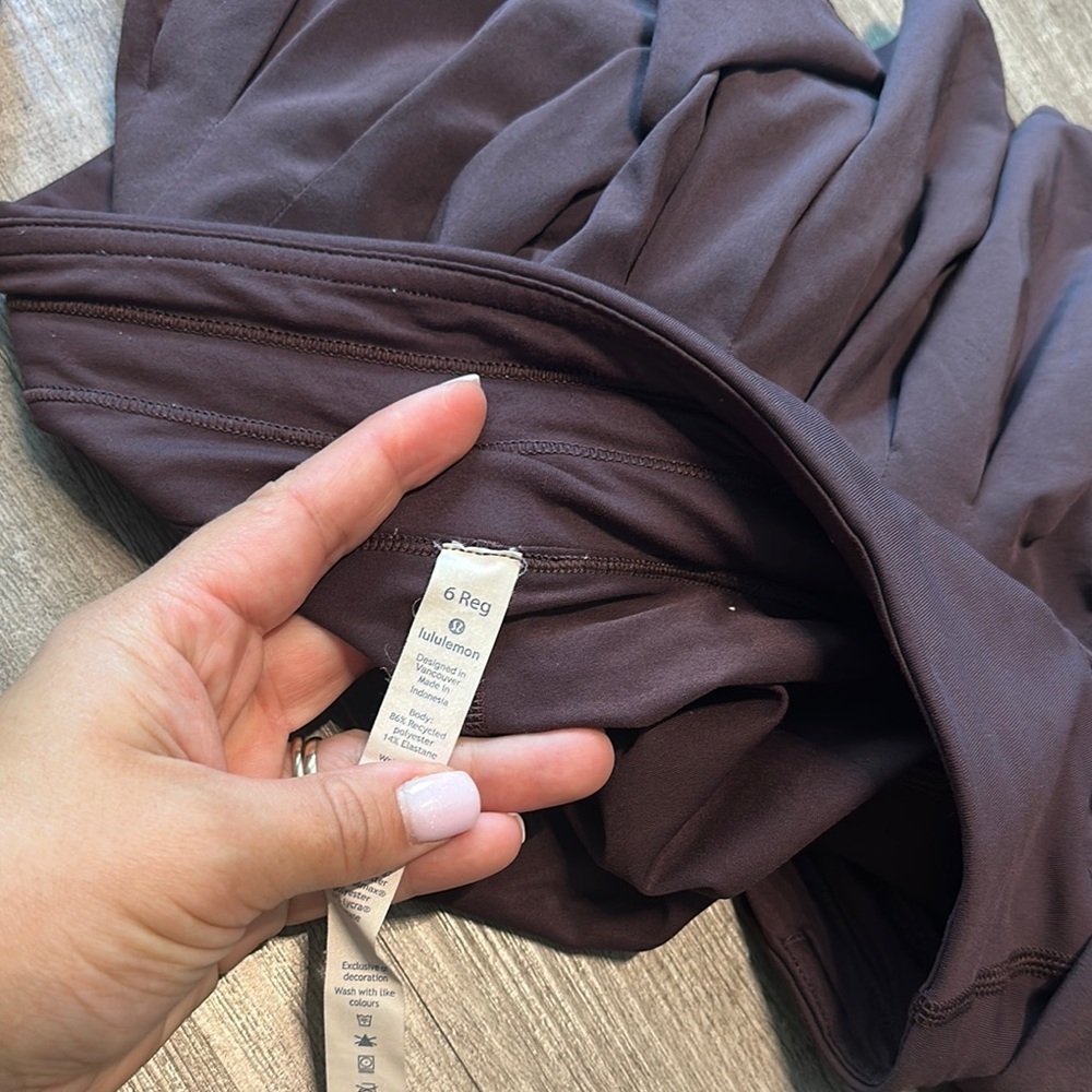 lululemon Women's Dark Purple Skort - Picture 3 of 3